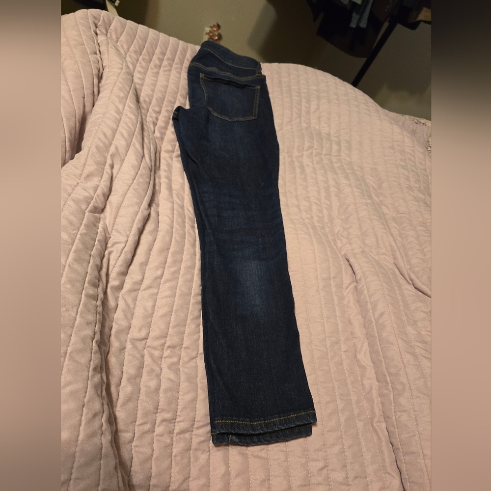 SO Mid Rise Crop Jeans Dark Wash Denim Size 7 Tapered Leg Five Pocket